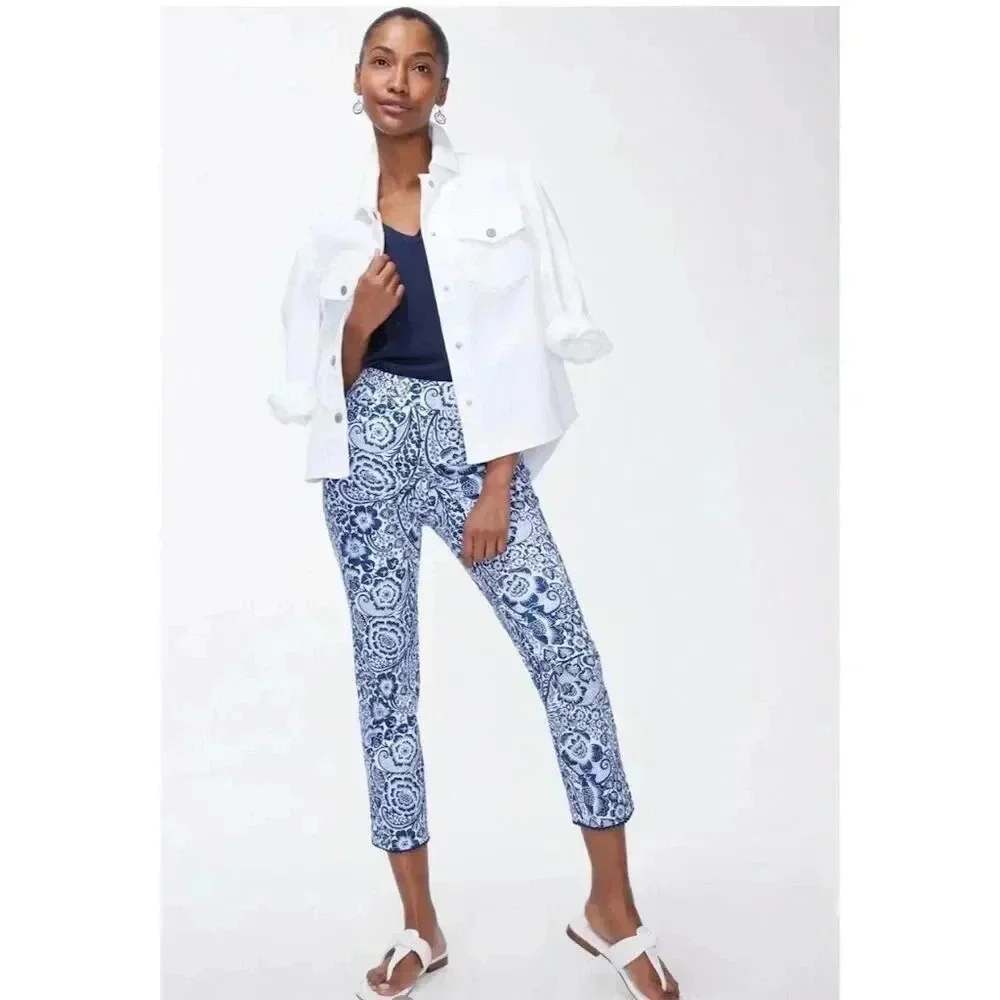 Chico's Women's Petite Paisley‎ Cropped Pants Blue Size 00P(Chicos) or 2P